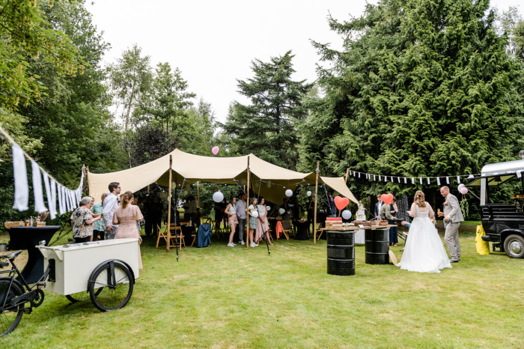 Festival bruiloft Friesland
Trouwen in de tuin
Trouwen in het bos
